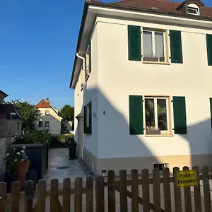 Altes Stadthaus Mit Garten Und Gewoelbekeller Ferienhaus