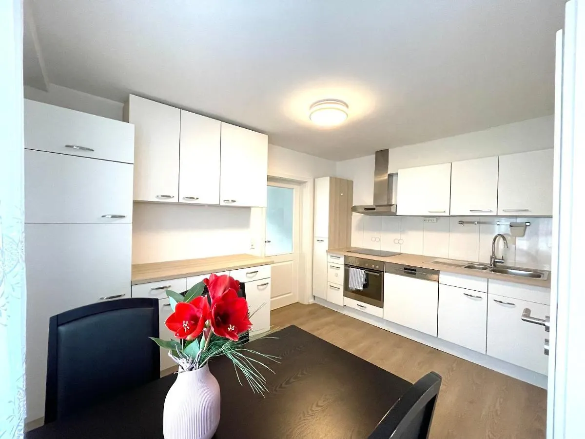Neues, Stillvoll Eingerichtetes Apartment Mit Wintergarten Und Terrasse Stuttgart Germany
